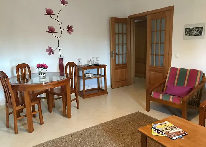 Διαμέρισμα Near Faro's Airport *