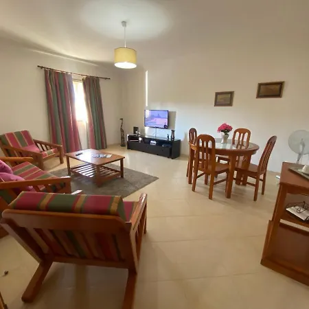 Apartment Near Faro's Airport *